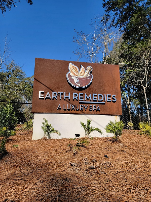 commercial painting in Tallahassee, spa sign and entry